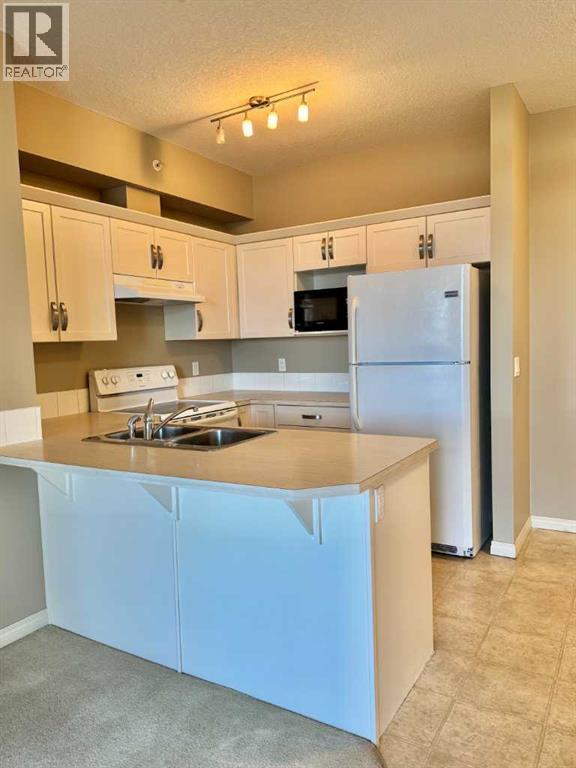 Single Family House for Sale in   Cranberry Park SE Cranston Calgary 
