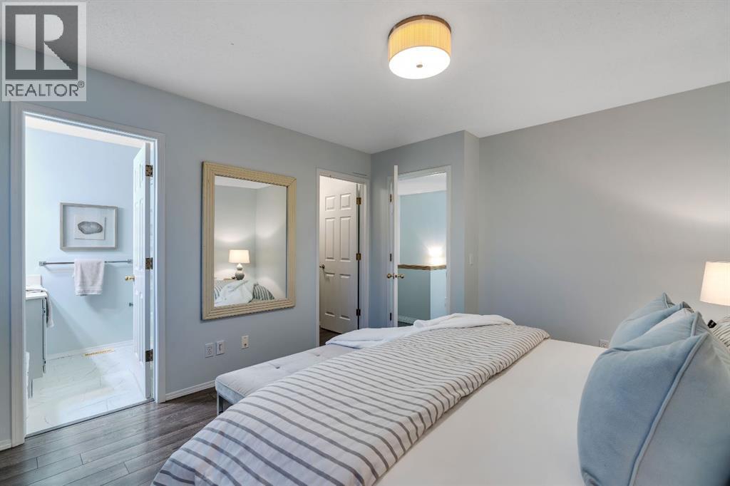Single Family House 4 Level for Sale in  Kingsland Villas SW Kingsland Calgary 