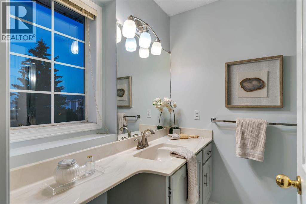 Single Family House 4 Level for Sale in  Kingsland Villas SW Kingsland Calgary 