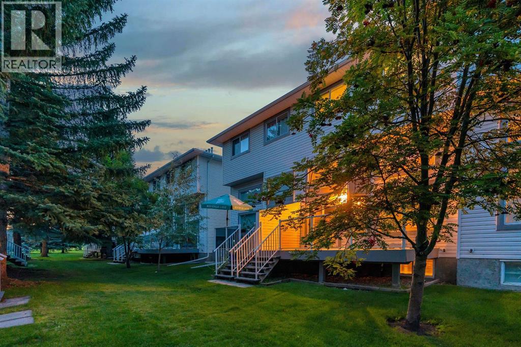 Single Family House 4 Level for Sale in  Kingsland Villas SW Kingsland Calgary 