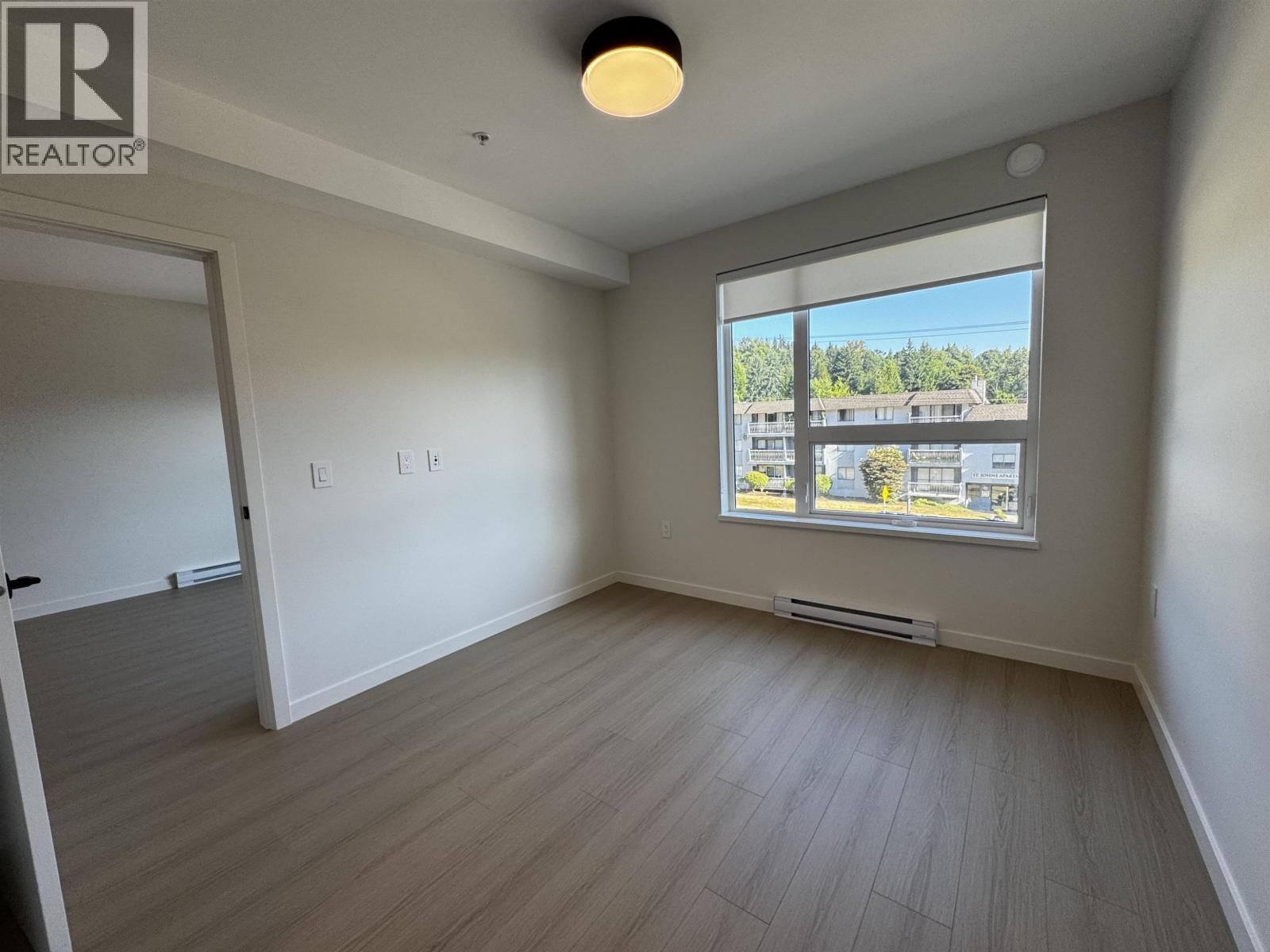 Photo 7 of 305 2015 St Johns St, Port Moody BC