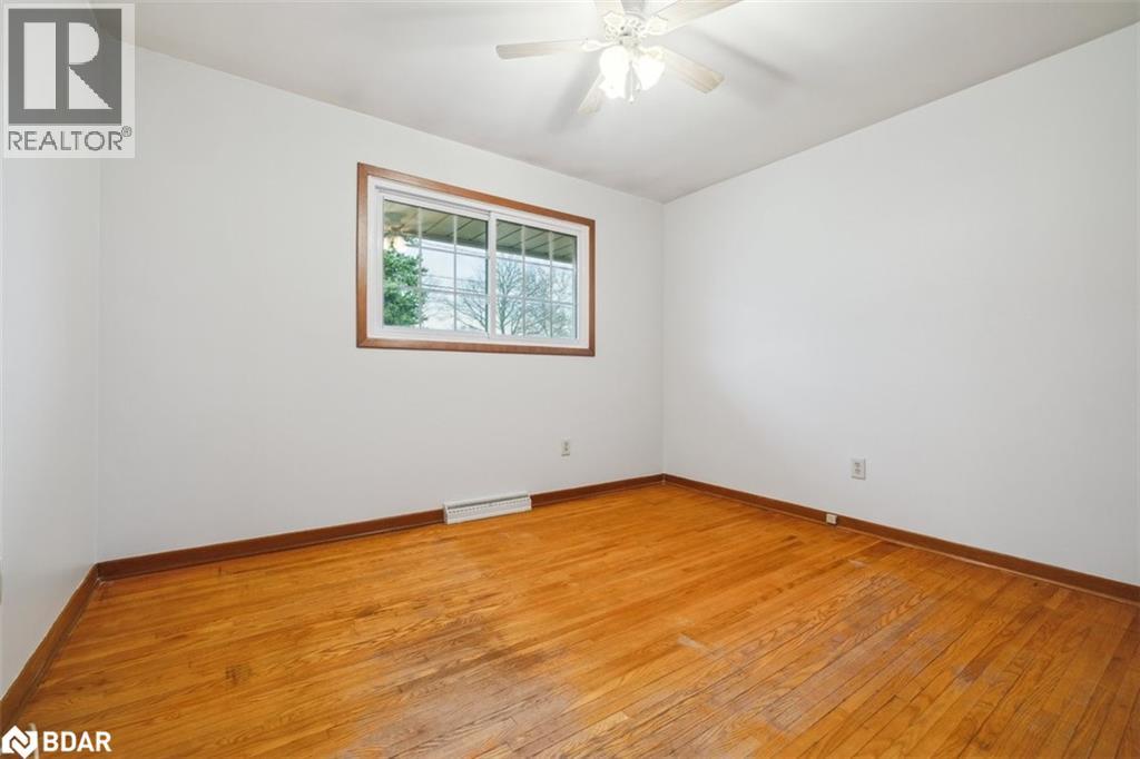 Photo 24 of 297 Lakeshore Street, St Catharines ON