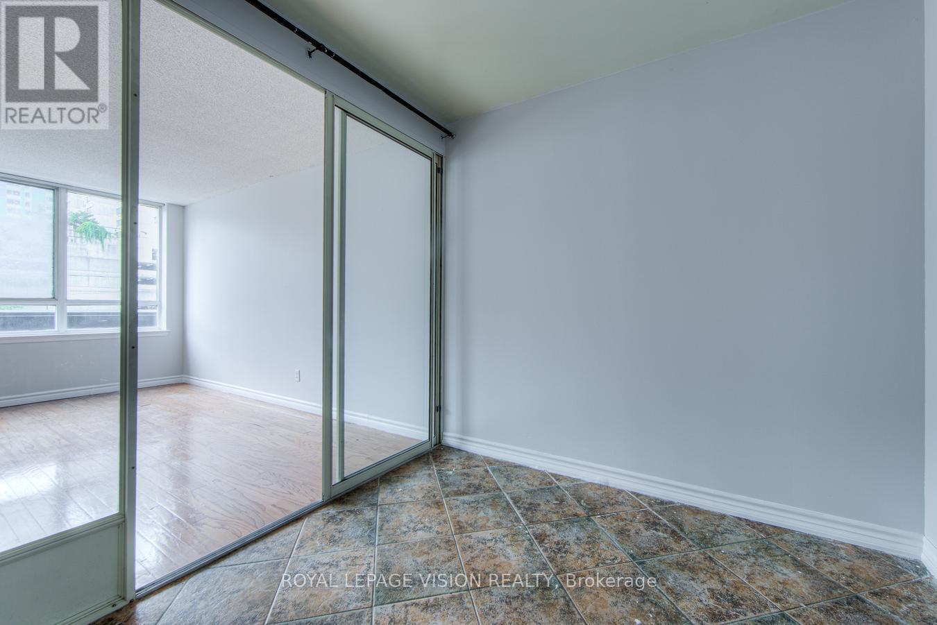 Photo 12 of 216 633 Bay Street, Toronto ON