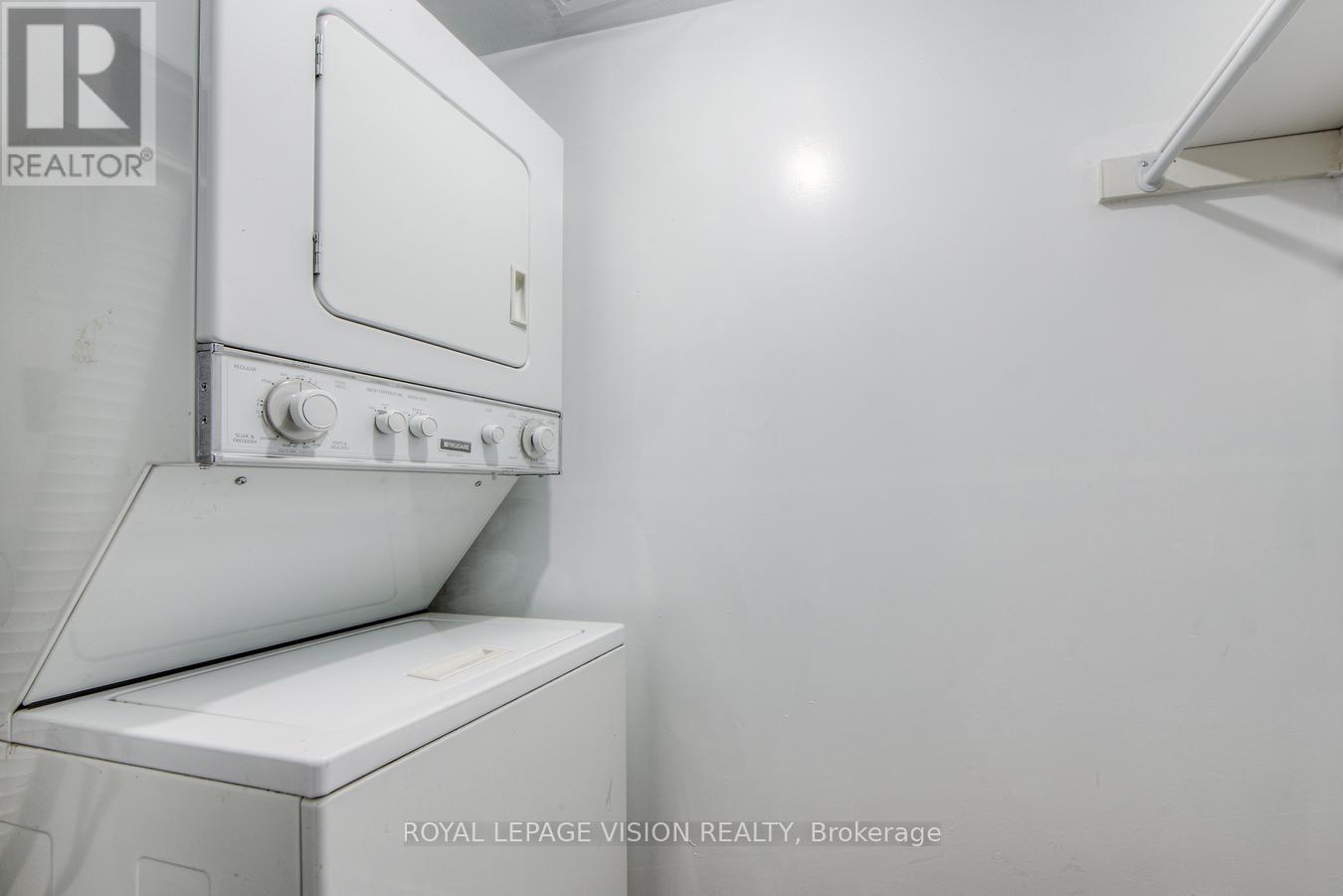 Photo 21 of 216 633 Bay Street, Toronto ON