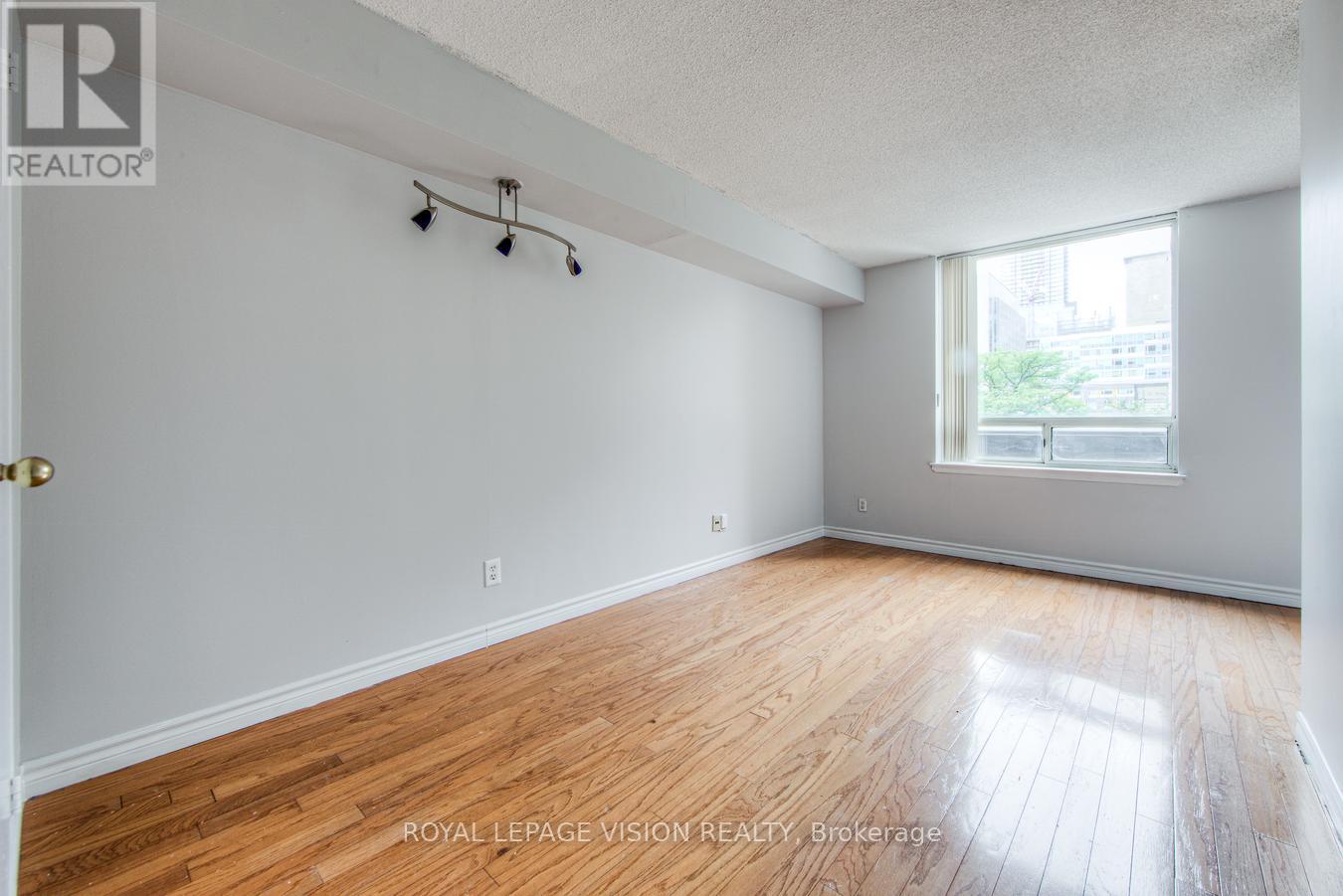 Photo 22 of 216 633 Bay Street, Toronto ON