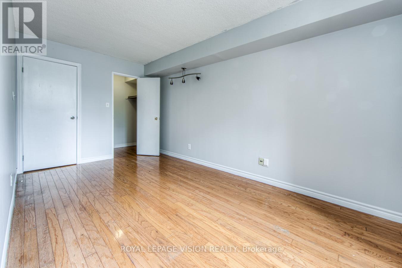Photo 25 of 216 633 Bay Street, Toronto ON