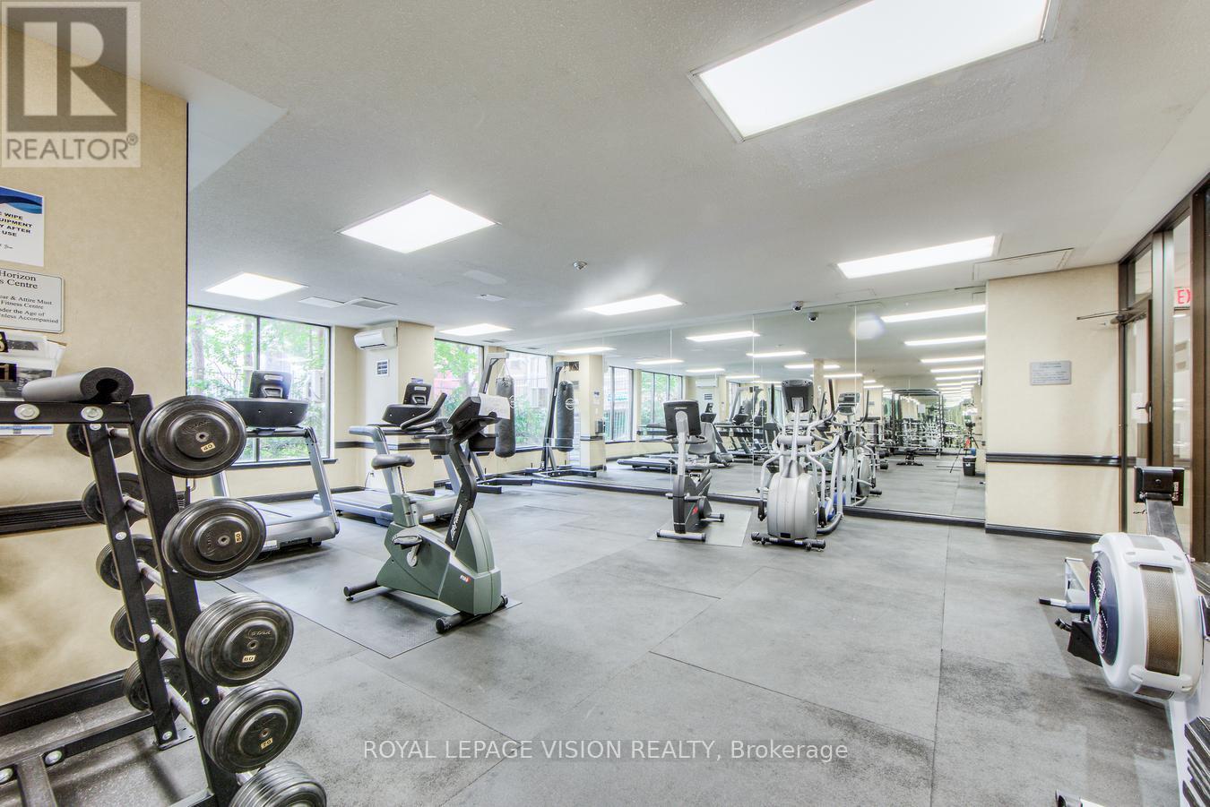 Photo 28 of 216 633 Bay Street, Toronto ON