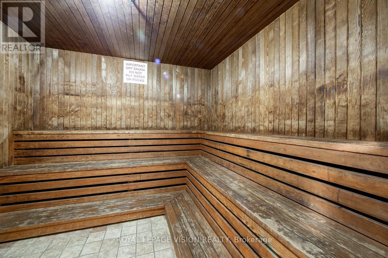 Photo 33 of 216 633 Bay Street, Toronto ON