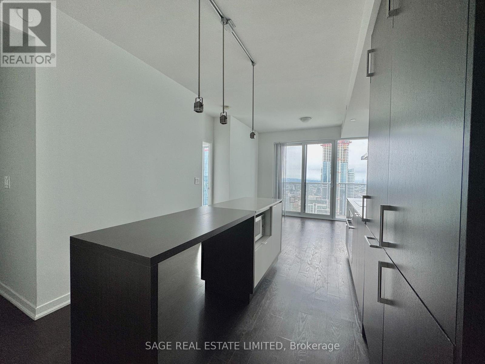 Photo 2 of 6505 100 Harbour Street, Toronto ON