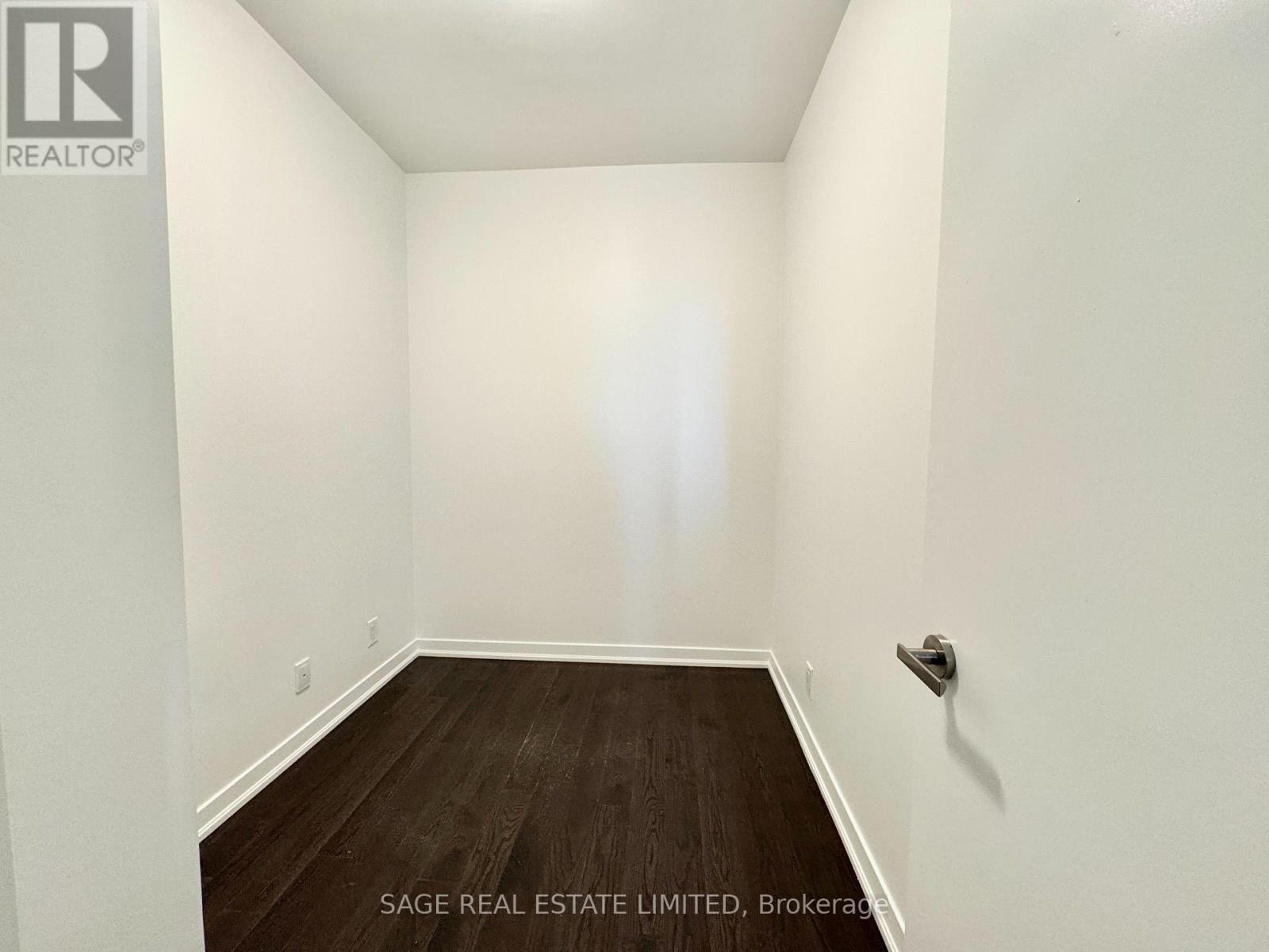 Photo 3 of 6505 100 Harbour Street, Toronto ON