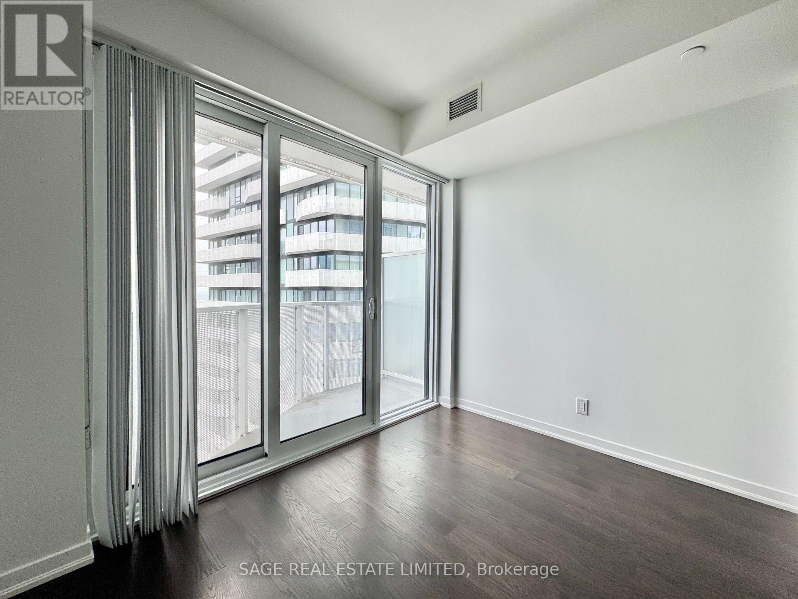Photo 8 of 6505 100 Harbour Street, Toronto ON