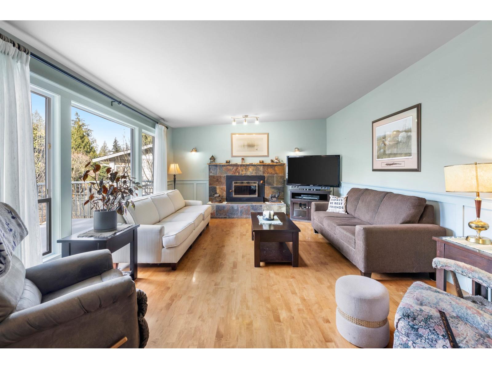 Photo 10 of 4602 206 Street, Langley BC