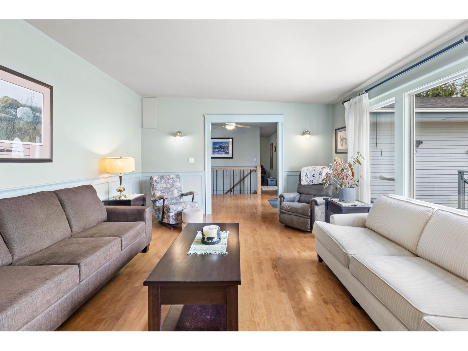 Photo 11 of 4602 206 Street, Langley BC