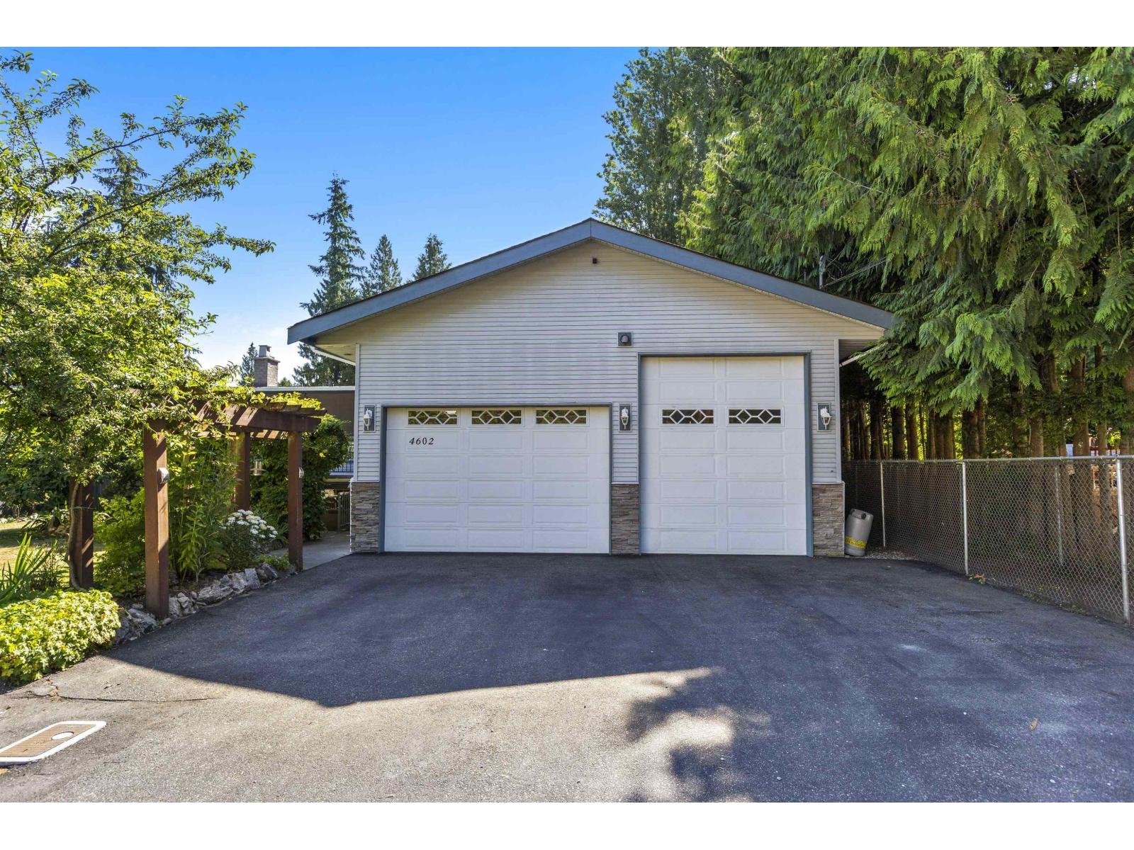 Photo 5 of 4602 206 Street, Langley BC
