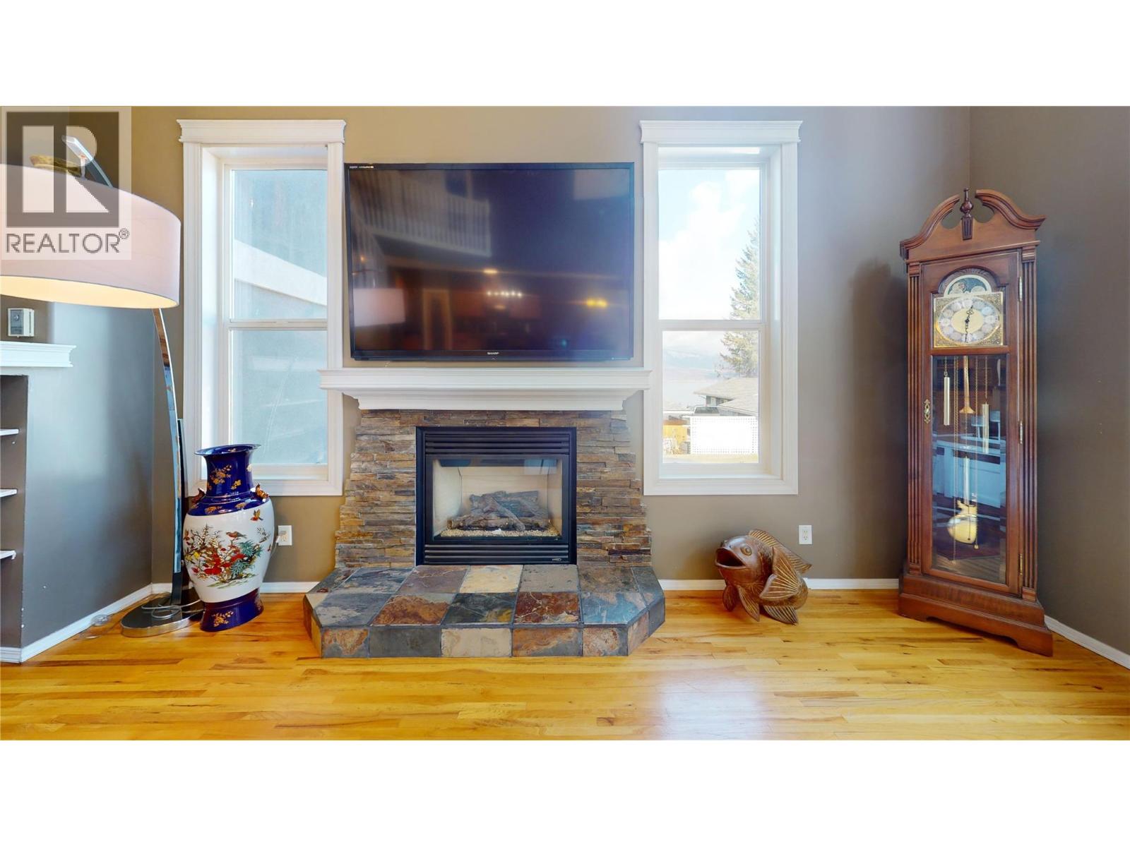 Photo 10 of 2874 Hilltop Road, Blind Bay BC