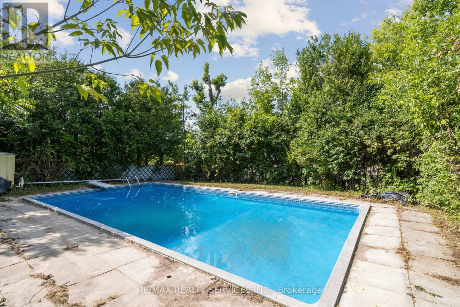 Photo 14 of Entire Property 769 Greenfield Crescent, Newmarket ON