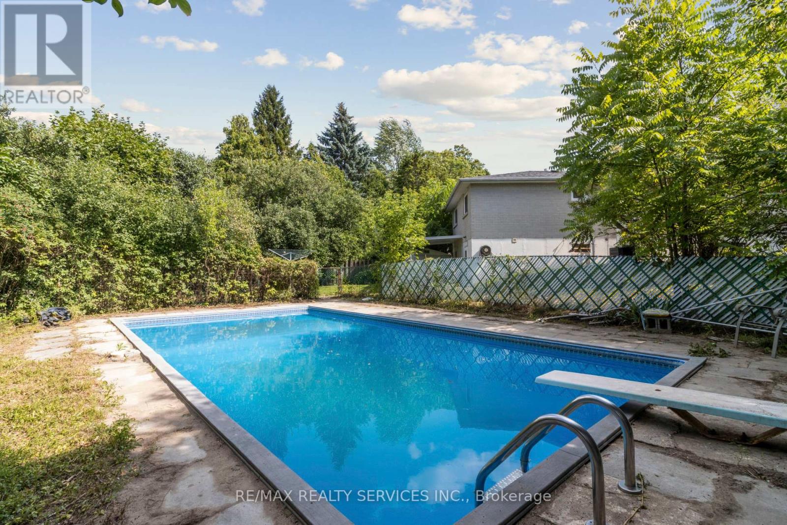 Photo 22 of Entire Property 769 Greenfield Crescent, Newmarket ON