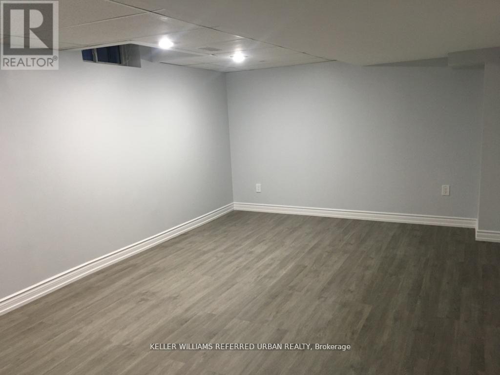 Photo 4 of Lower 27 Claudia Avenue, Vaughan ON