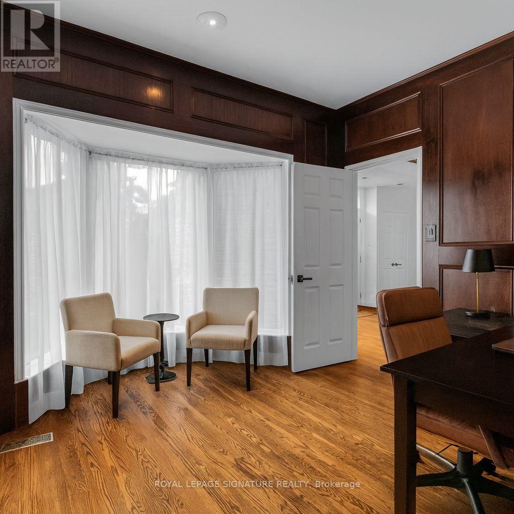 Photo 13 of 34 Barclay Court, Markham ON
