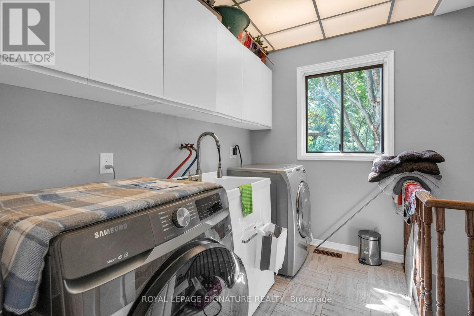 Photo 14 of 34 Barclay Court, Markham ON