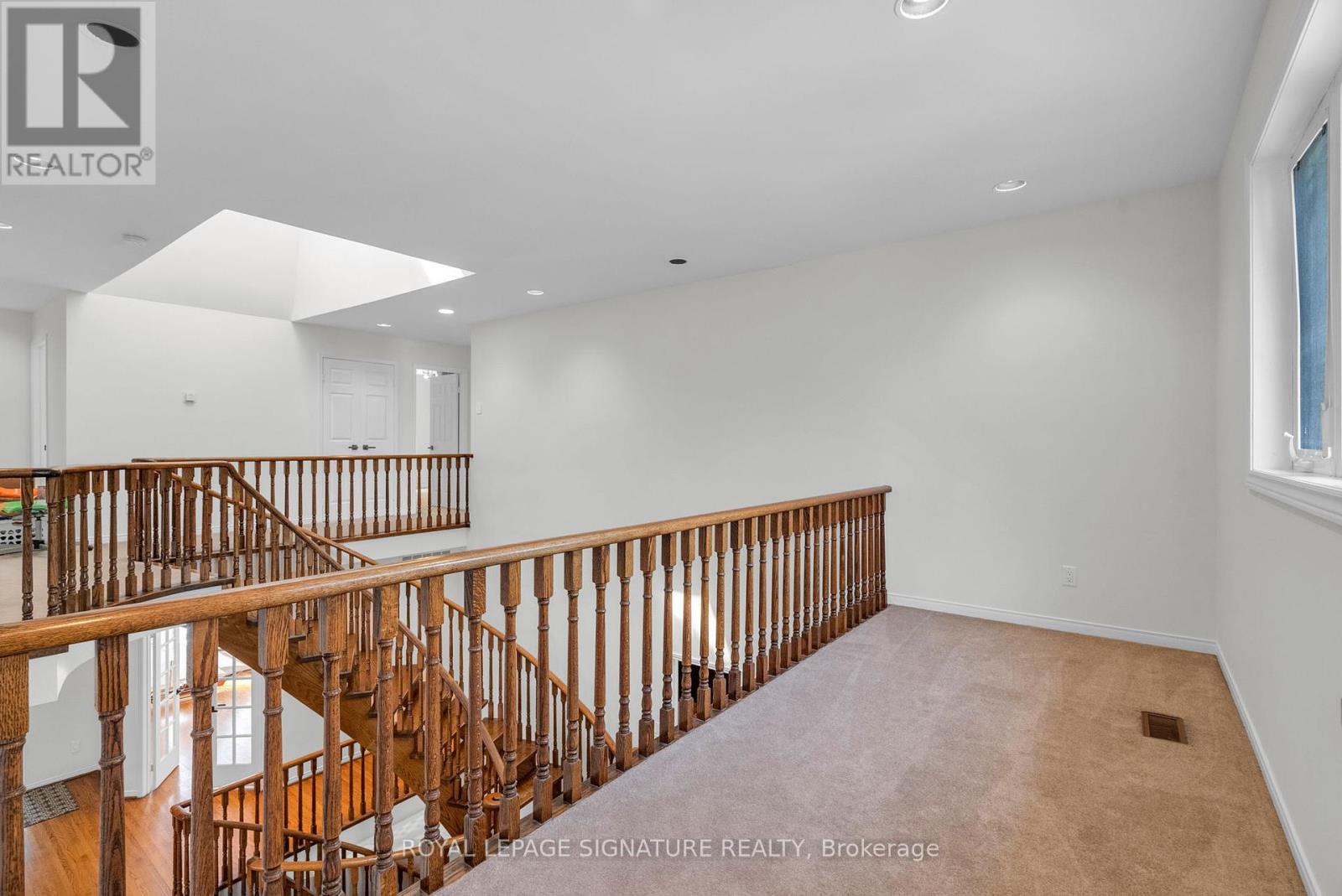 Photo 17 of 34 Barclay Court, Markham ON