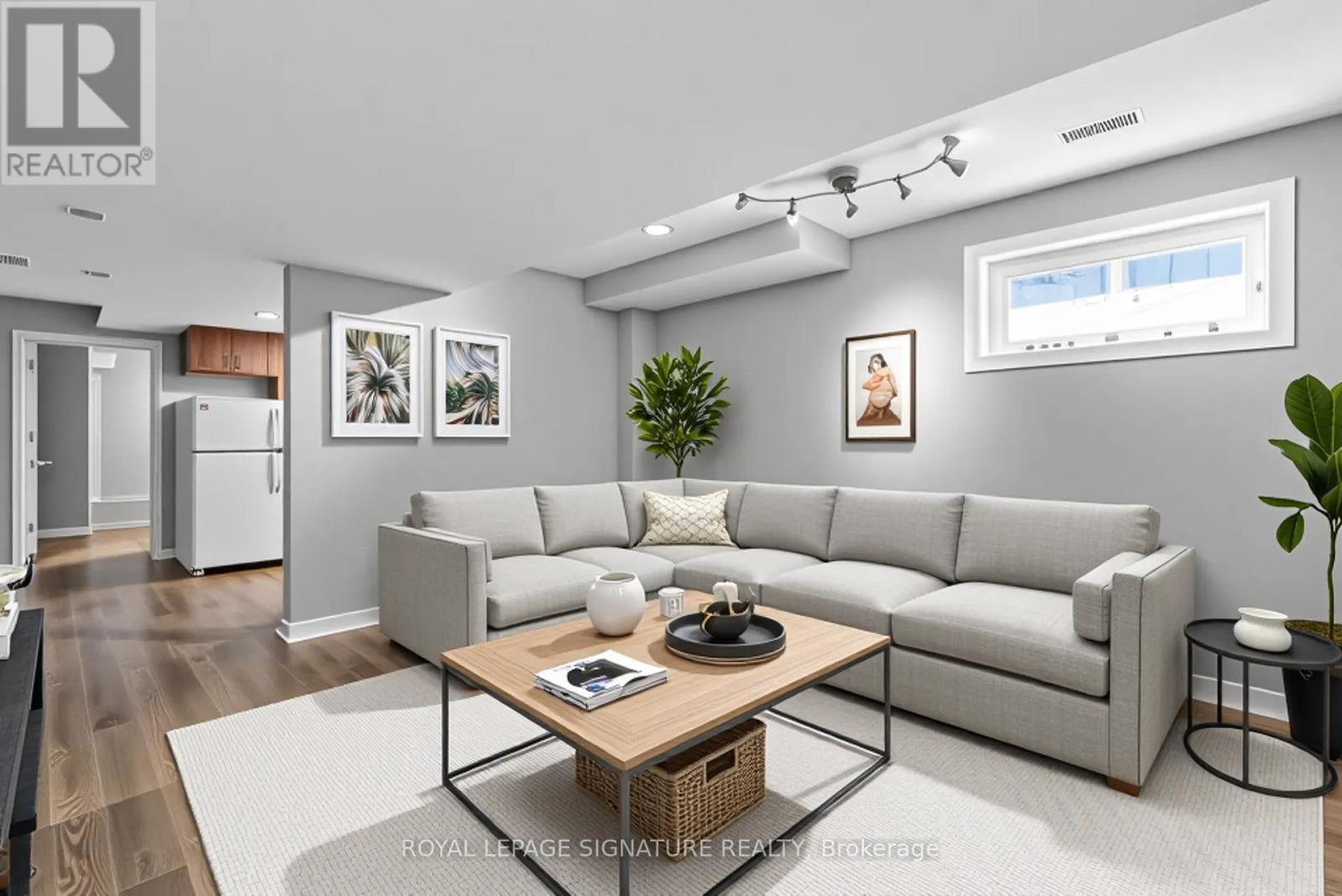 Photo 24 of 34 Barclay Court, Markham ON