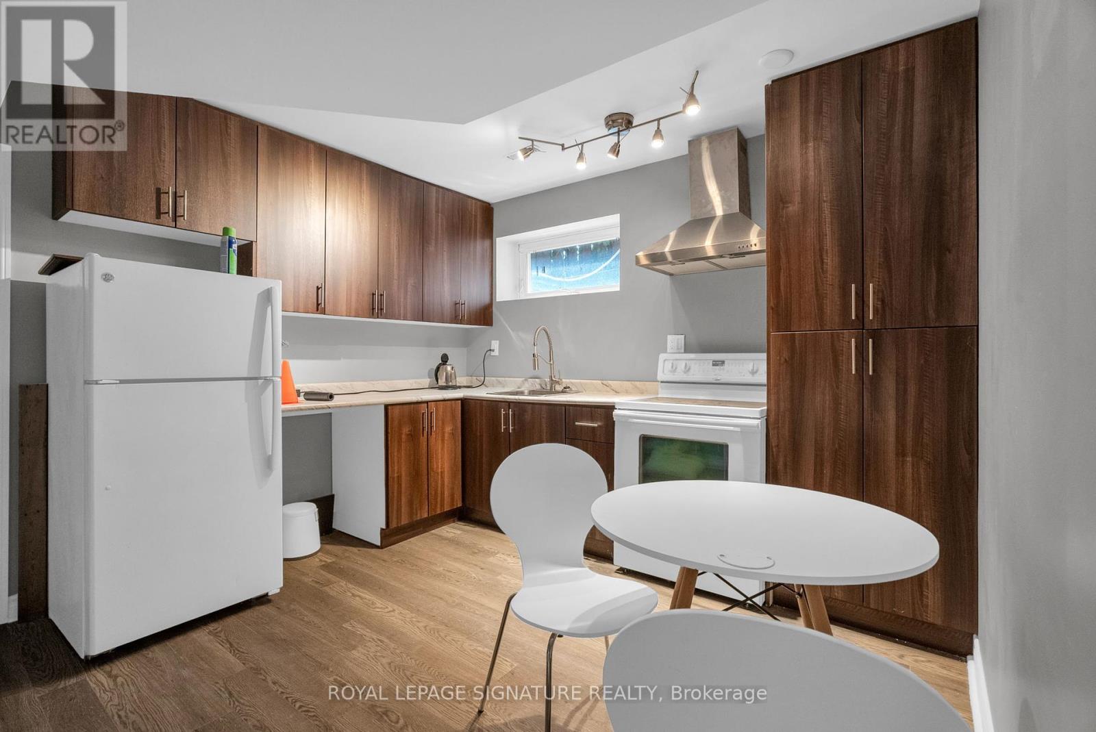Photo 27 of 34 Barclay Court, Markham ON