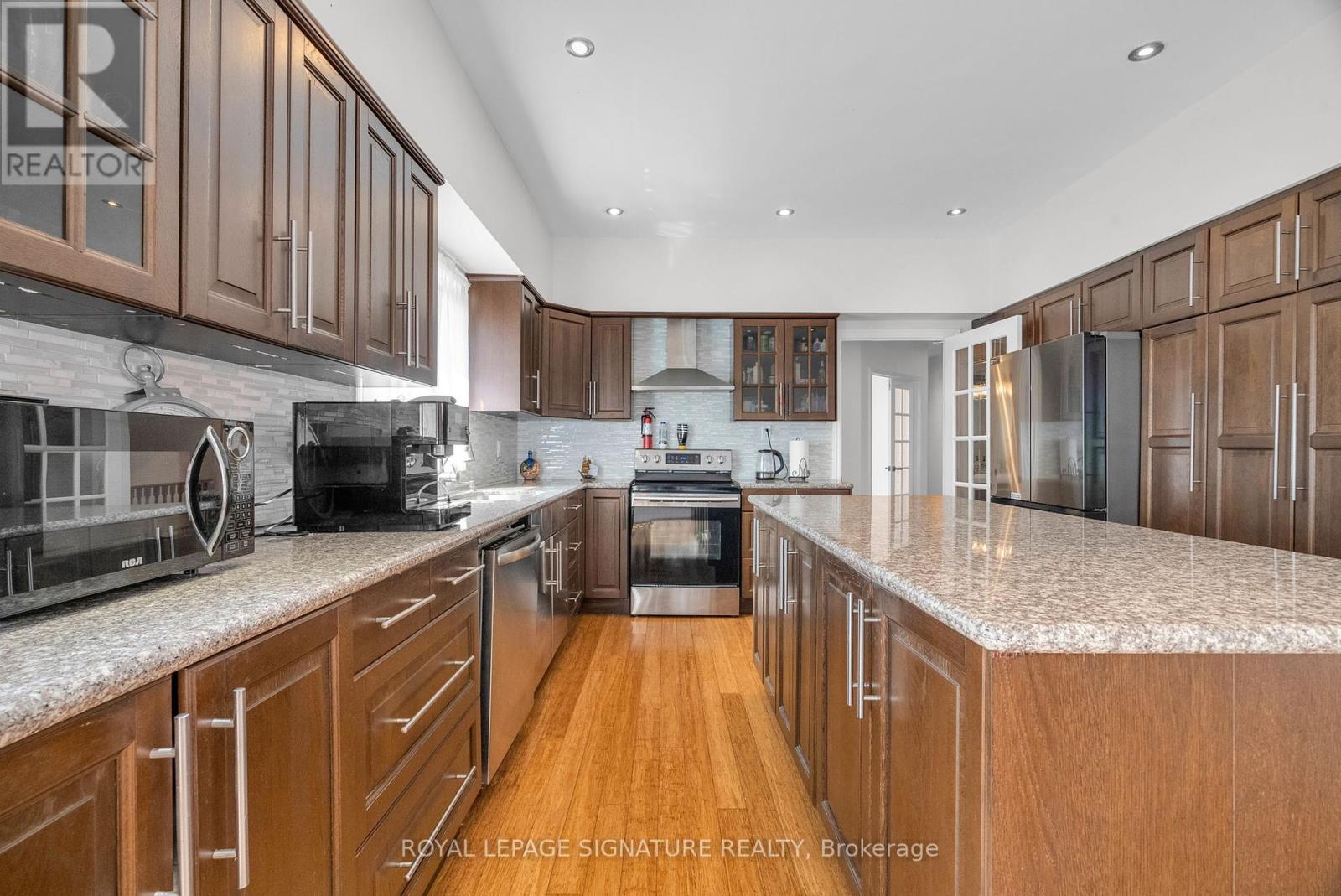 Photo 4 of 34 Barclay Court, Markham ON