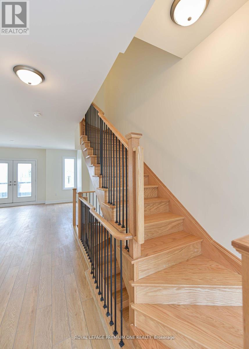 Photo 29 of 12 Mariners Pier Way, Orillia ON