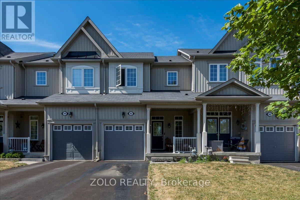 Photo 9 of 92 Pearcey Crescent, Barrie ON