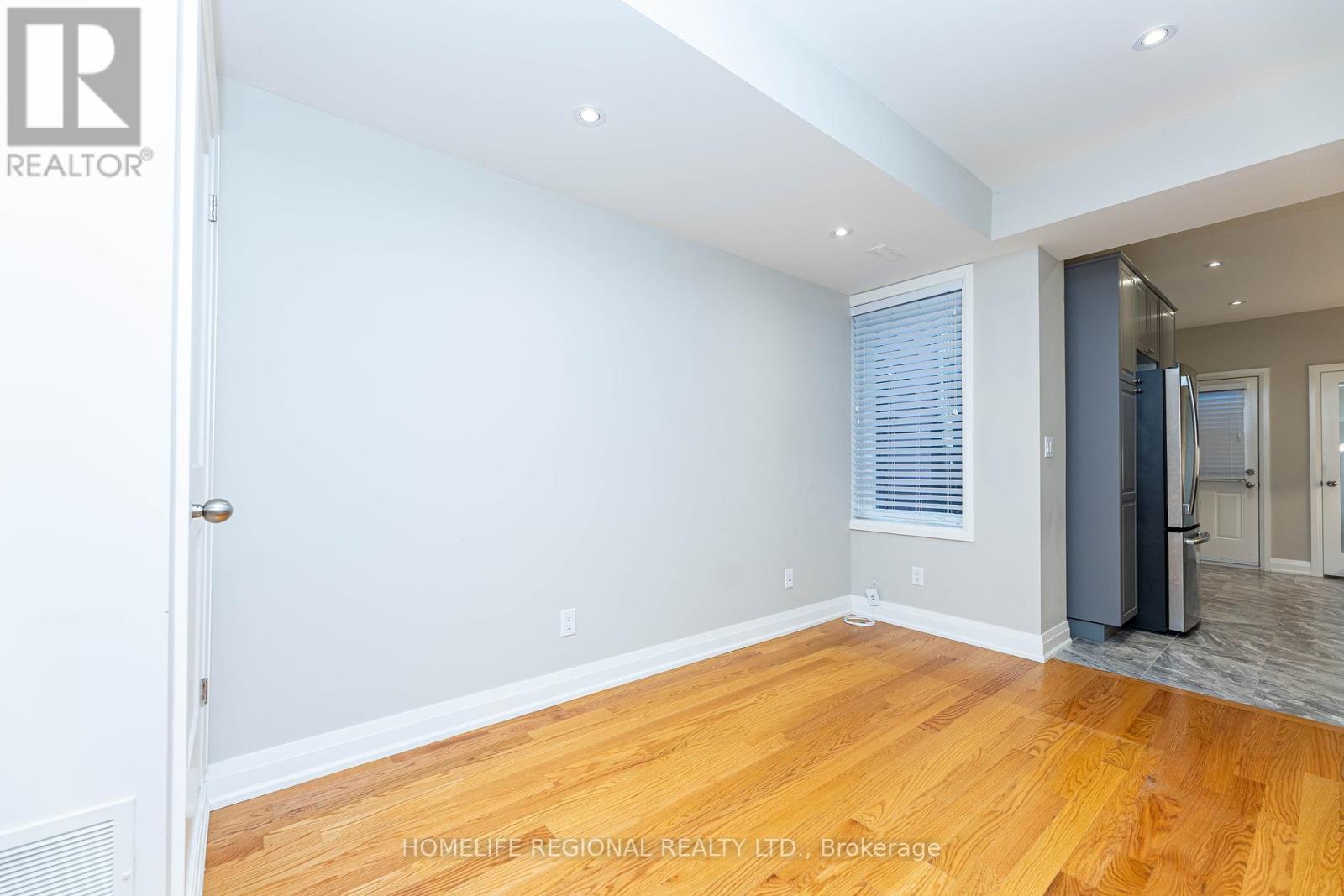 Photo 8 of 204 Roxton Road, Toronto ON
