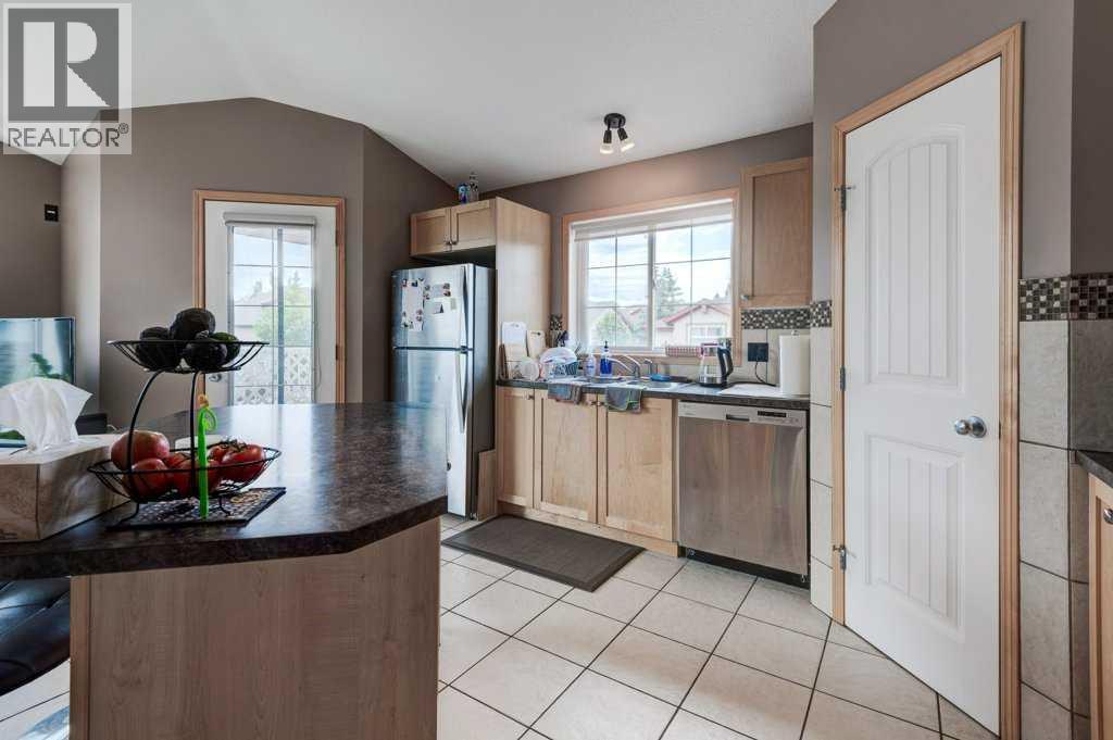 Single Family House for Sale in   Panatella Landing NW Panorama Hills Calgary 