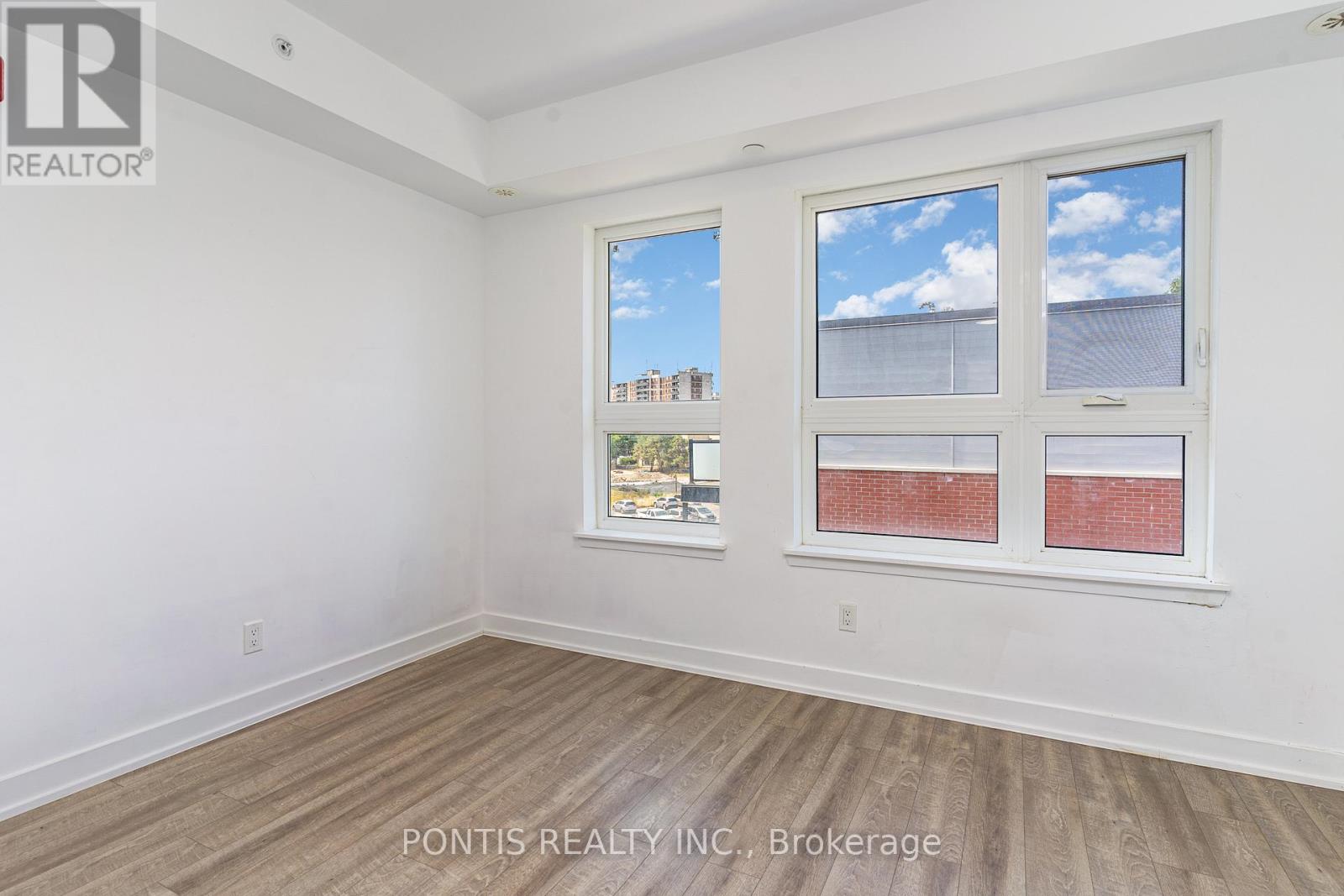 Photo 36 of 330 2100 Bridletowne Circle, Toronto ON