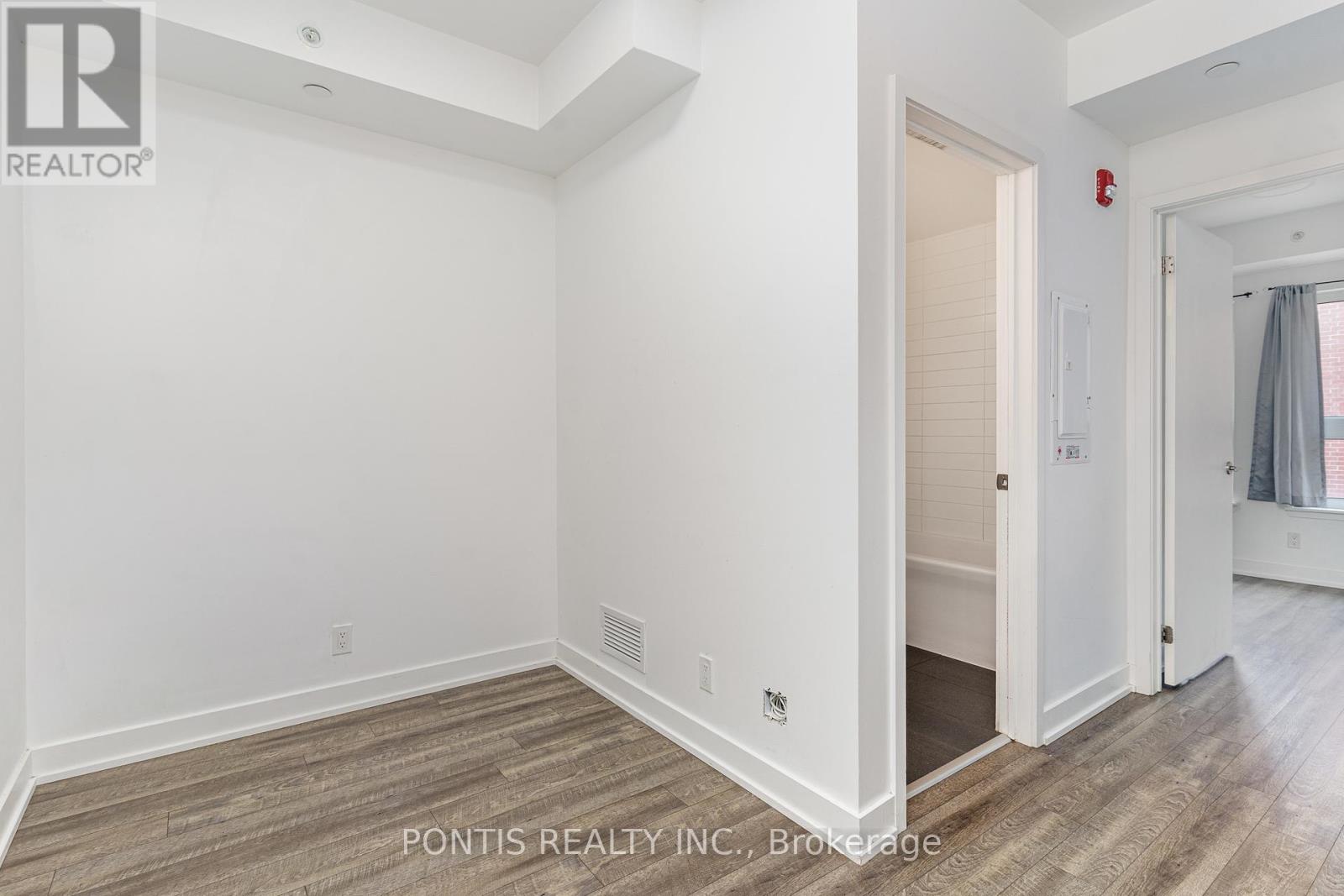 Photo 32 of 330 2100 Bridletowne Circle, Toronto ON