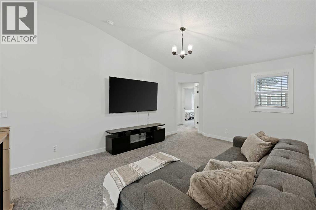 Photo 25 of 931 Langholm Drive Se, Airdrie AB