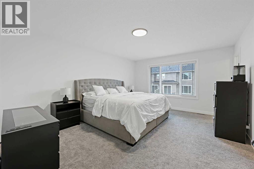 Photo 26 of 931 Langholm Drive Se, Airdrie AB