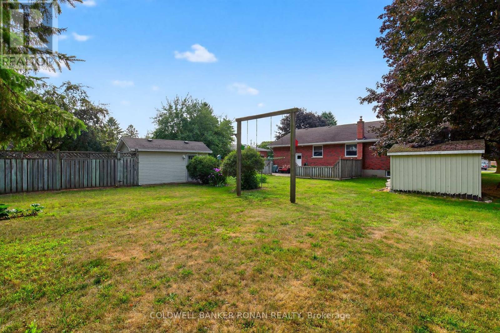 Photo 33 of 8 Douglas Drive, New Tecumseth ON
