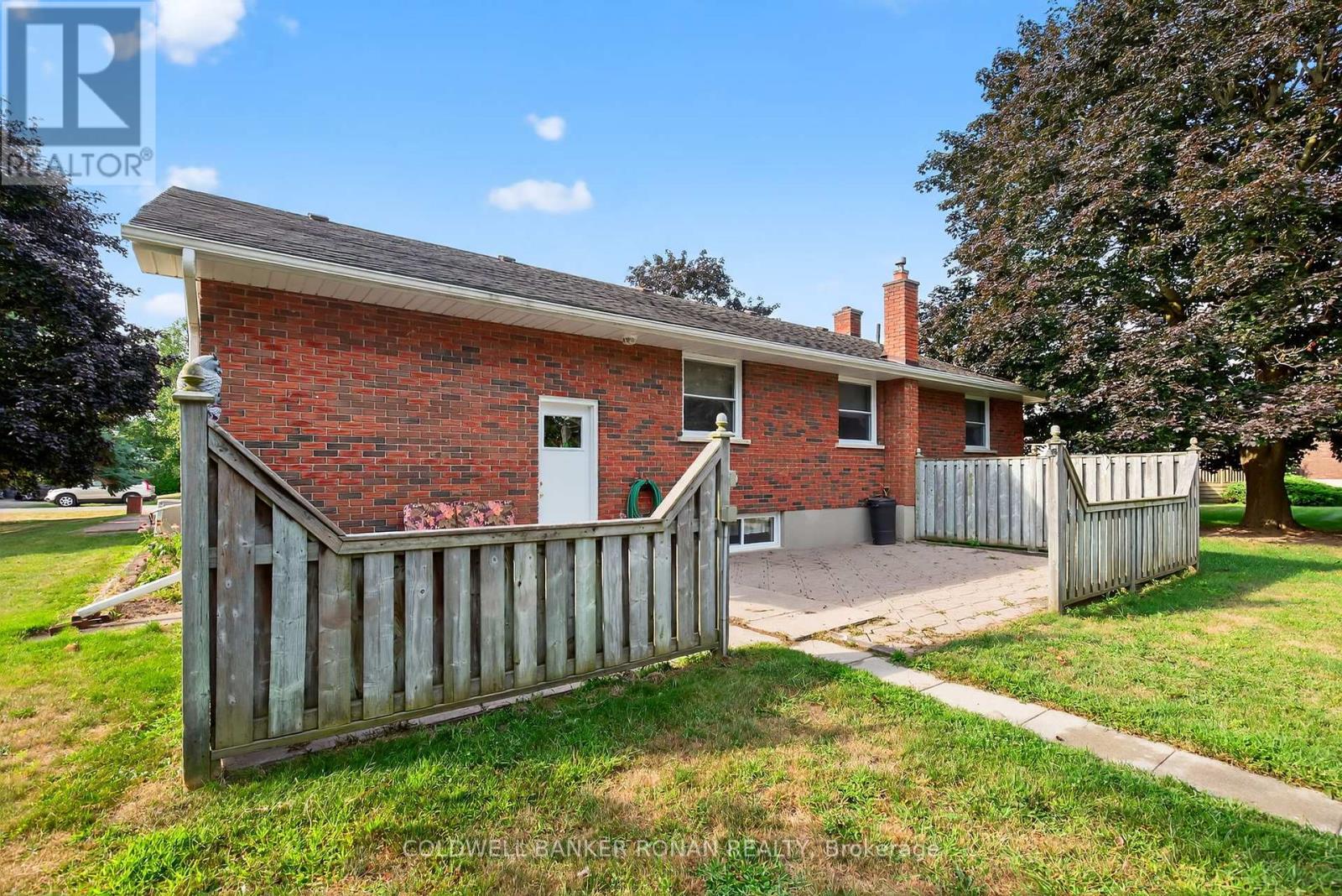 Photo 35 of 8 Douglas Drive, New Tecumseth ON