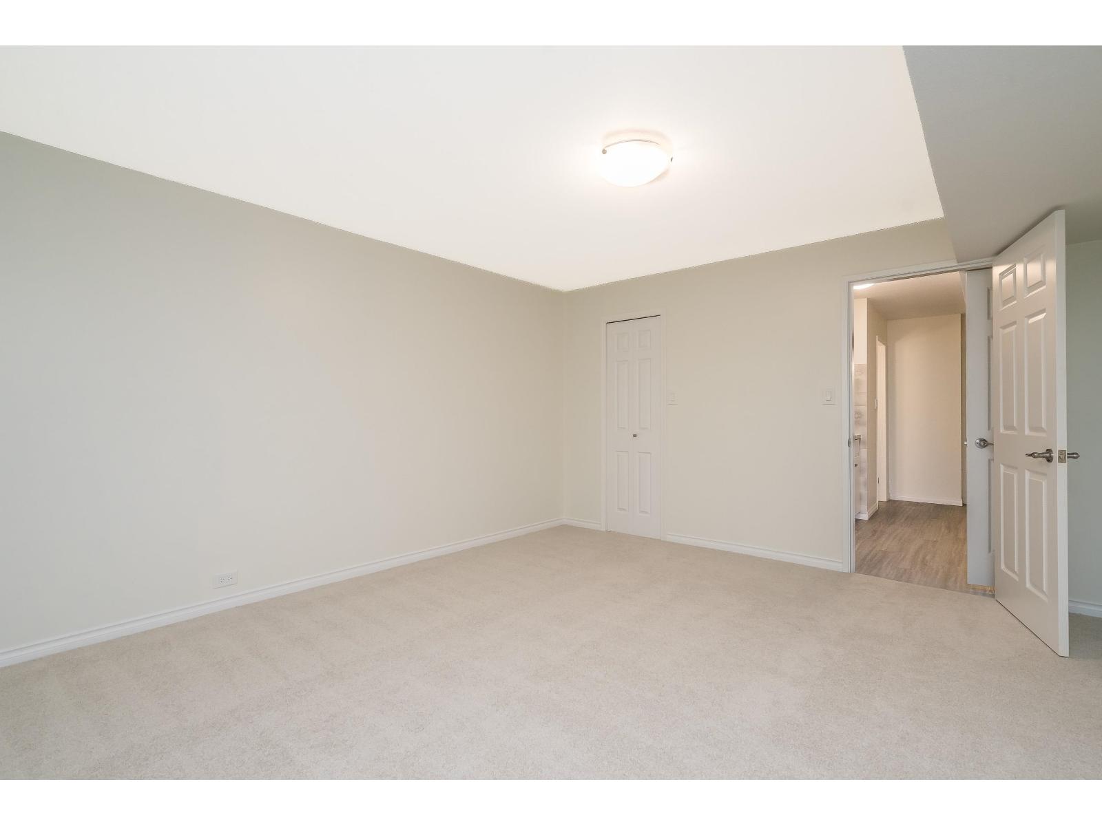 Photo 30 of 4 2989 Trafalgar Street, Abbotsford BC