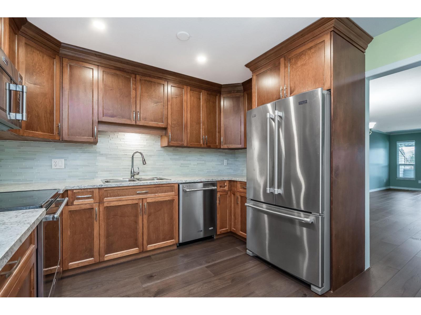 Photo 11 of 4 2989 Trafalgar Street, Abbotsford BC