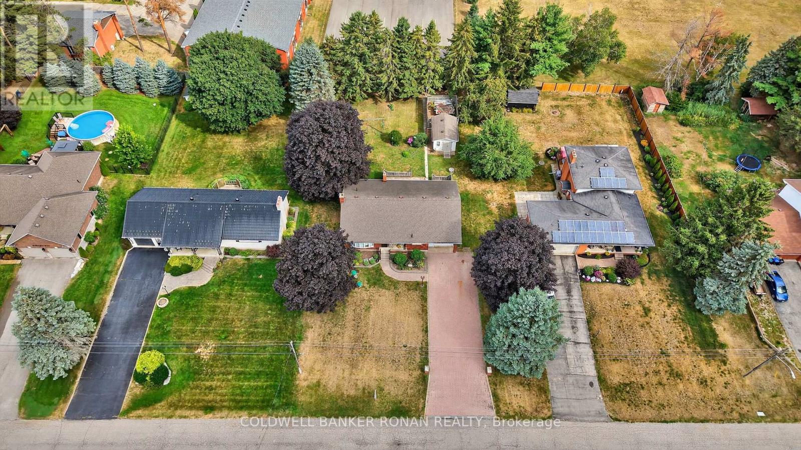 Photo 38 of 8 Douglas Drive, New Tecumseth ON