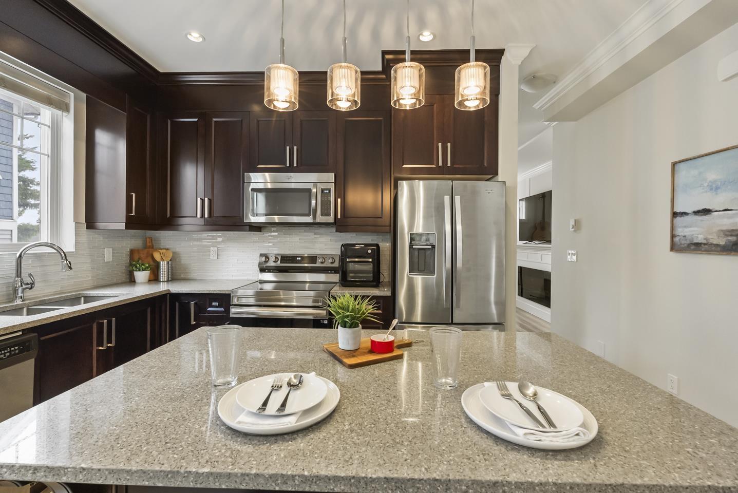 Photo 13 of 8 8747 162 Street, Surrey BC