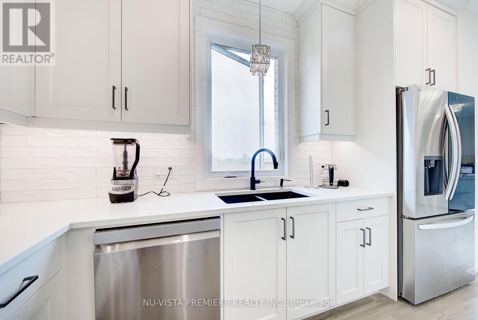 Single Family House for Sale in  MCLEOD STREET North Middlesex (Parkhill) 