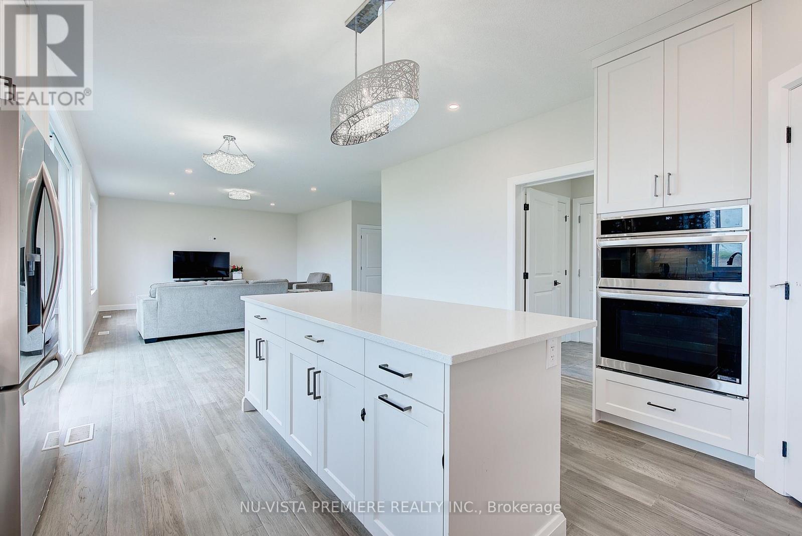 Single Family House for Sale in  MCLEOD STREET North Middlesex (Parkhill) 
