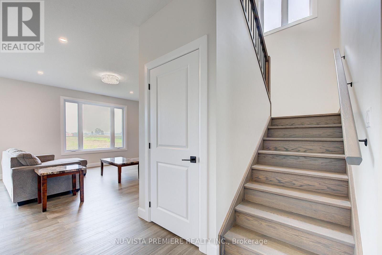 Single Family House for Sale in  MCLEOD STREET North Middlesex (Parkhill) 