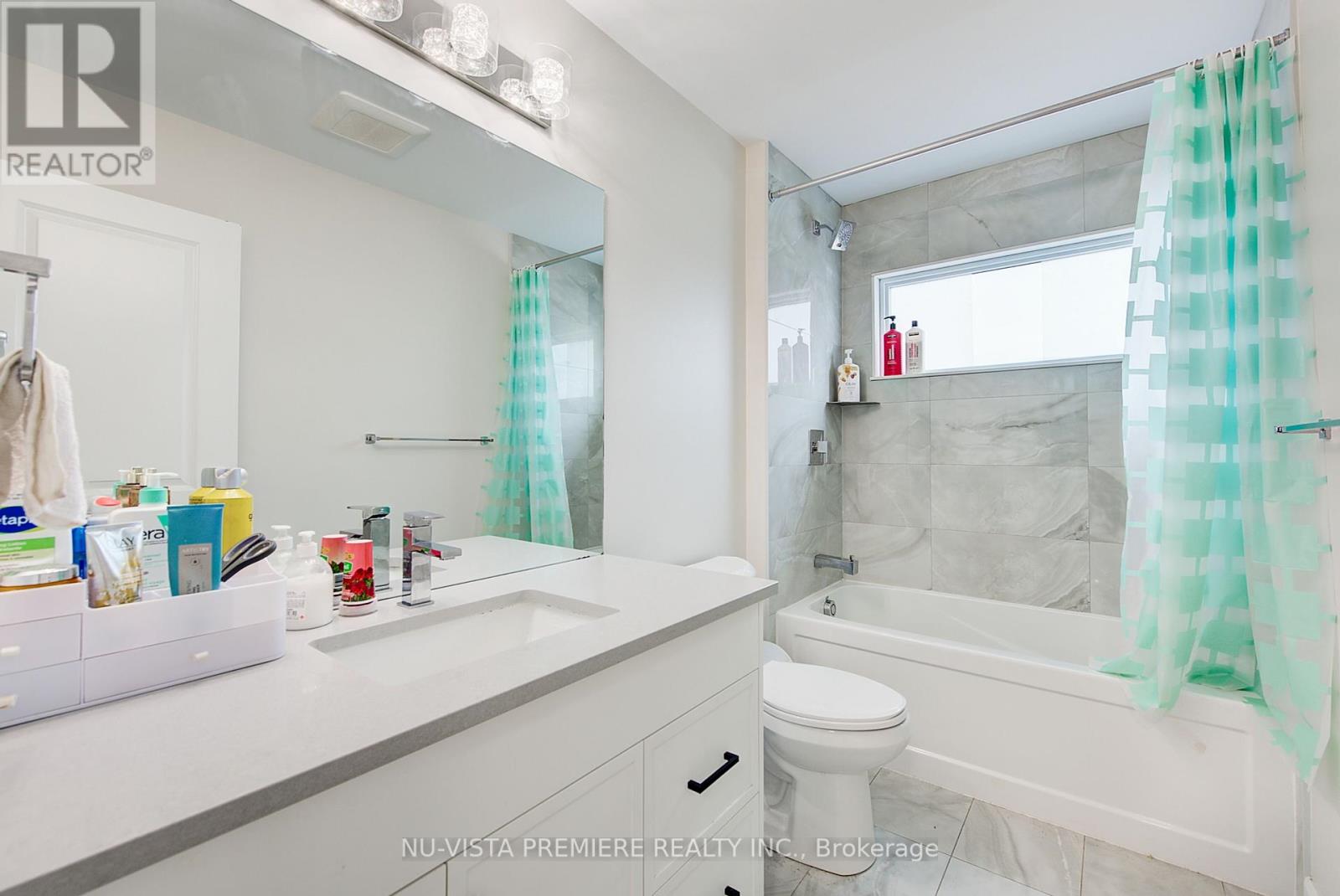 Single Family House for Sale in  MCLEOD STREET North Middlesex (Parkhill) 