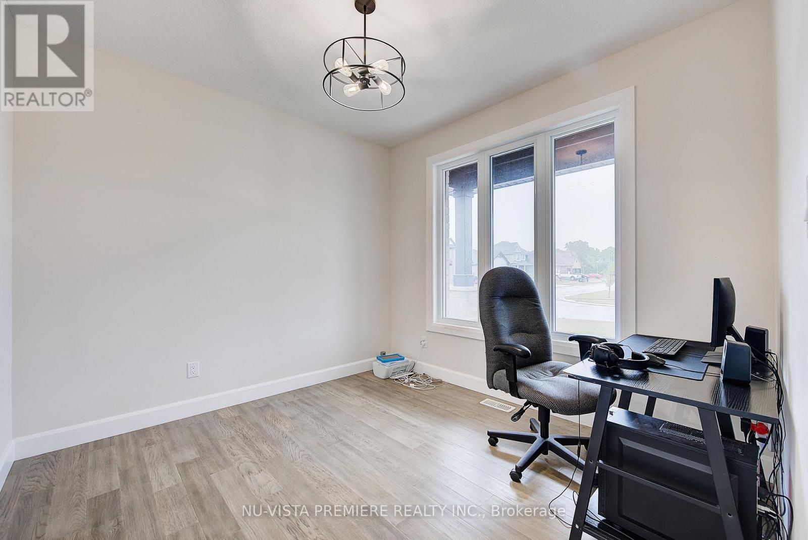 Single Family House for Sale in  MCLEOD STREET North Middlesex (Parkhill) 