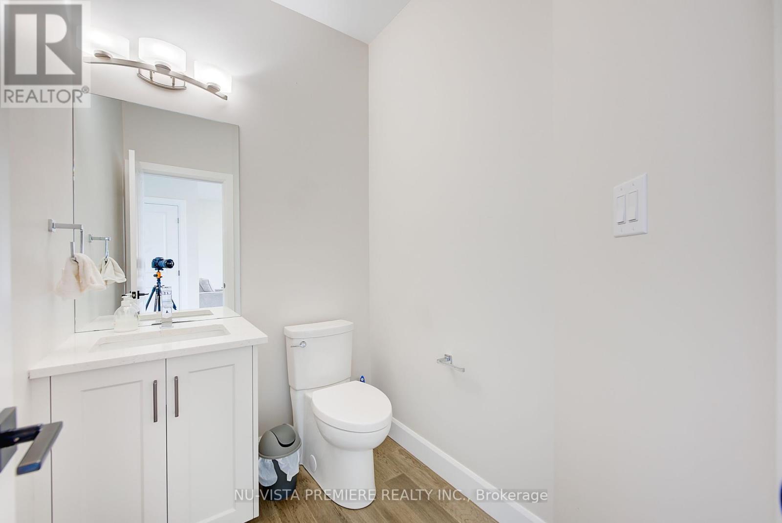 Single Family House for Sale in  MCLEOD STREET North Middlesex (Parkhill) 
