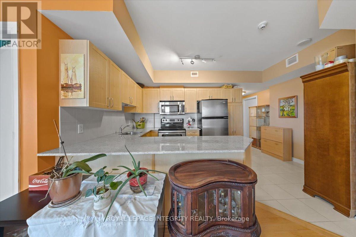 Photo 14 of 1604 70 Landry Street, Ottawa ON
