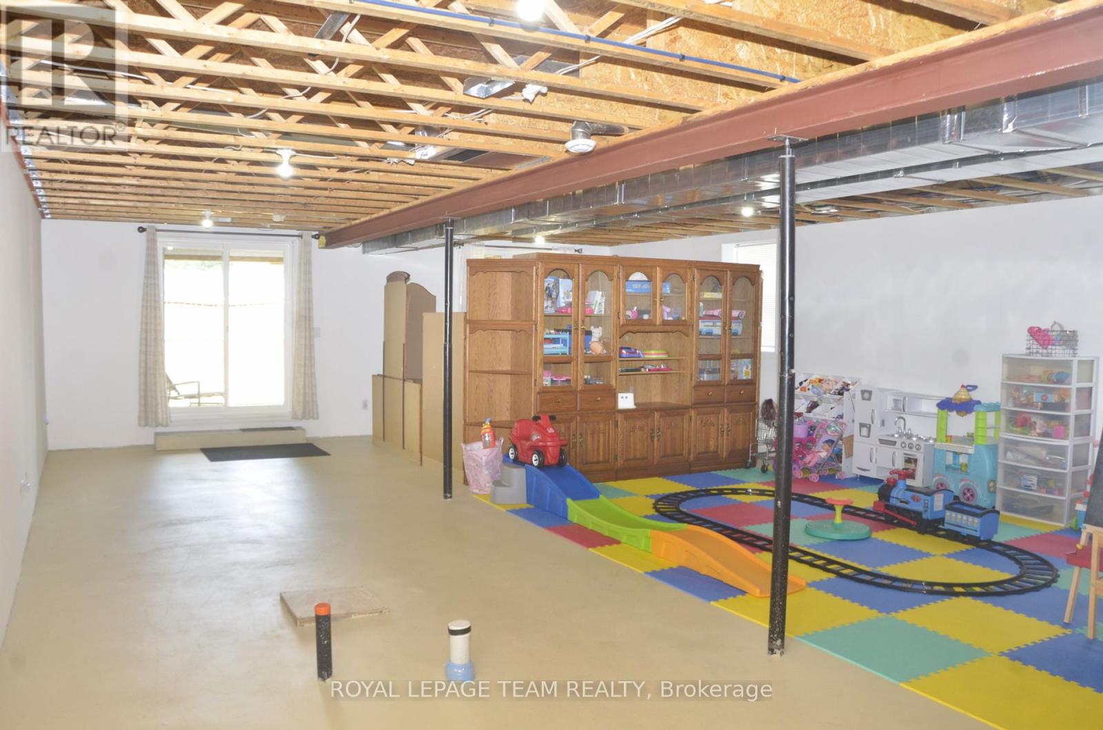 Photo 16 of 13 A Centre Street N, Brockville ON